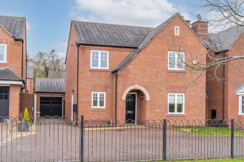 4 bed detached house to rent in Wallett Drive, Muxton, Telford TF2 Zoopla