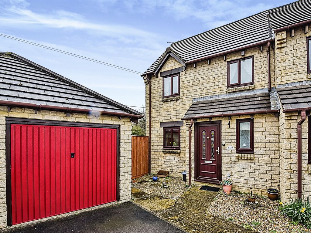 3 bed semidetached house for sale in Silver Meadows, Trowbridge BA14