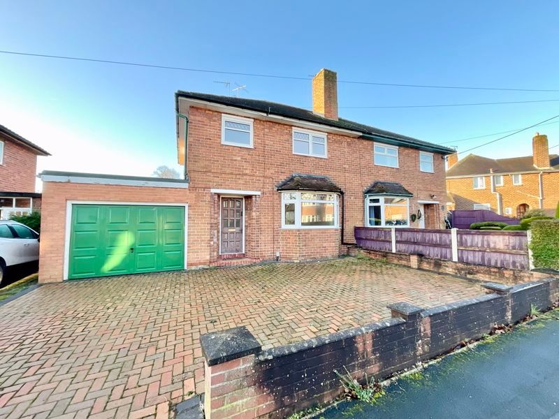 3 bed property for sale in Woodlands Avenue, Stone ST15, £170,000 Zoopla