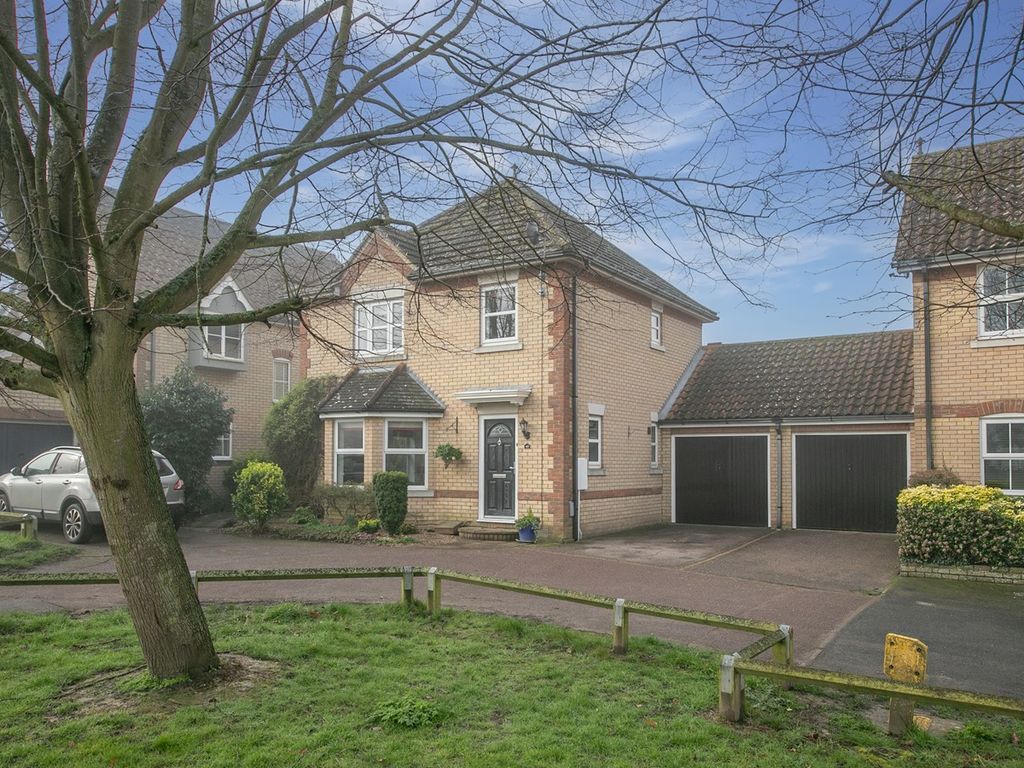 3 bed detached house for sale in Elmcroft, Elmstead, Colchester CO7, £