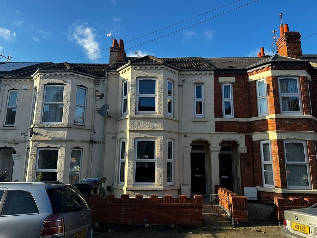 4 bed terraced house for sale in Melville Road, Coventry CV1, £220,000