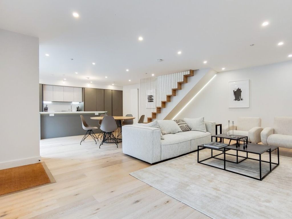 Hazlitt Mews, London W14  