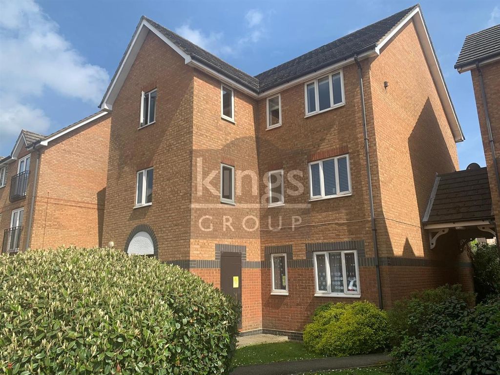 2 bed flat for sale in Farthingale Court, Peregrine Road, Waltham Abbey