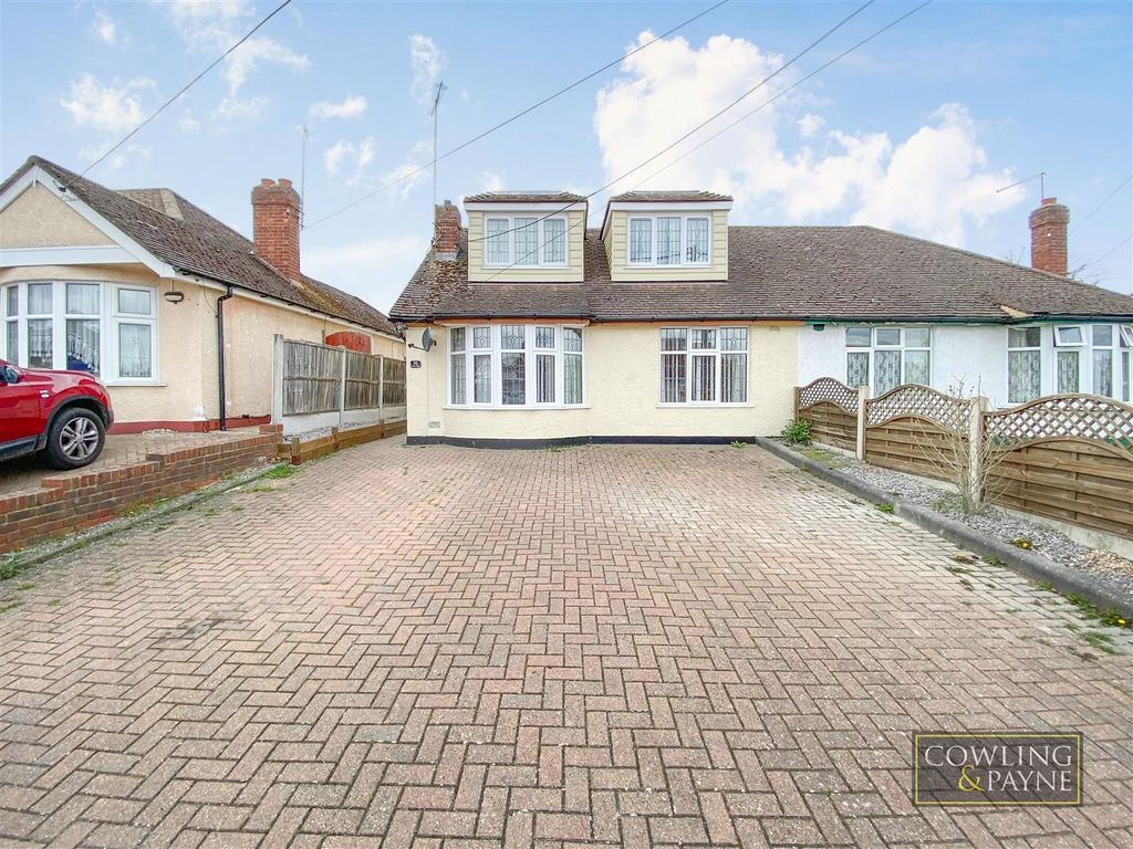 3 bed property for sale in Margarite Way, Wickford SS12 Zoopla