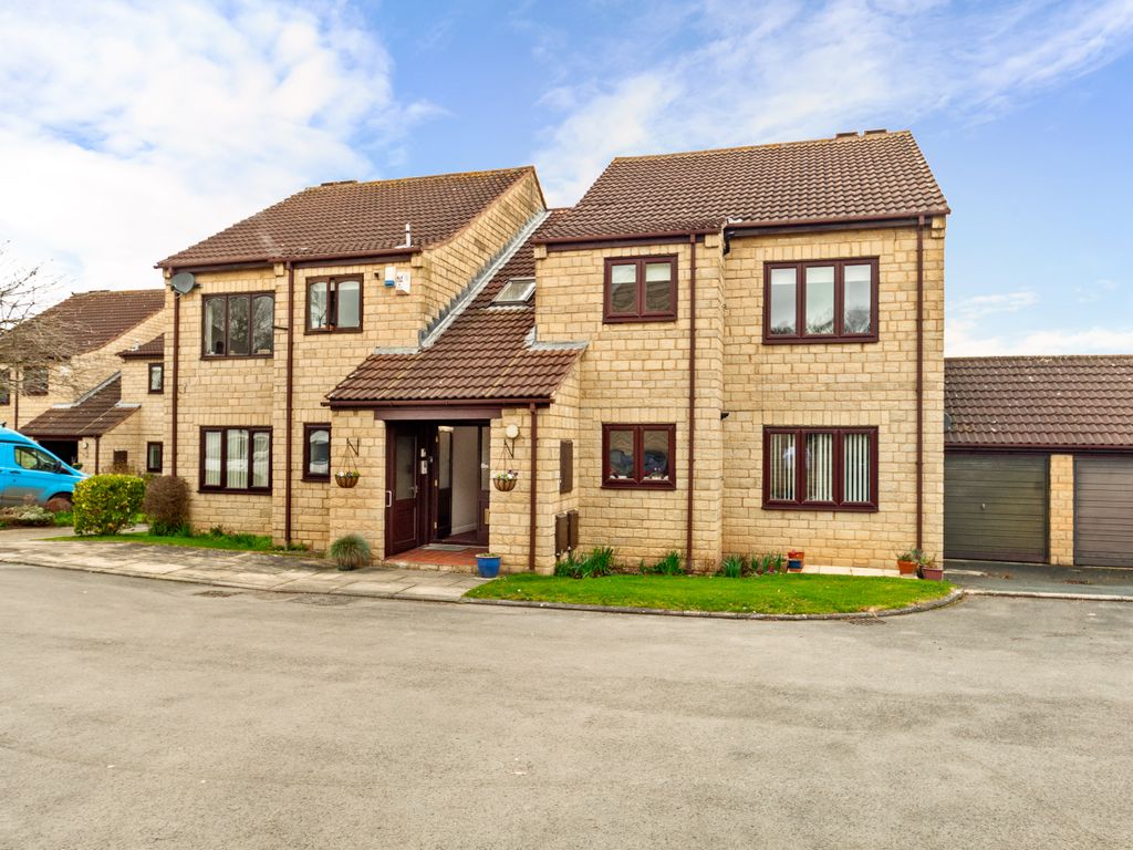 2 bed flat for sale in Millgarth Court, School Lane, Wetherby, West