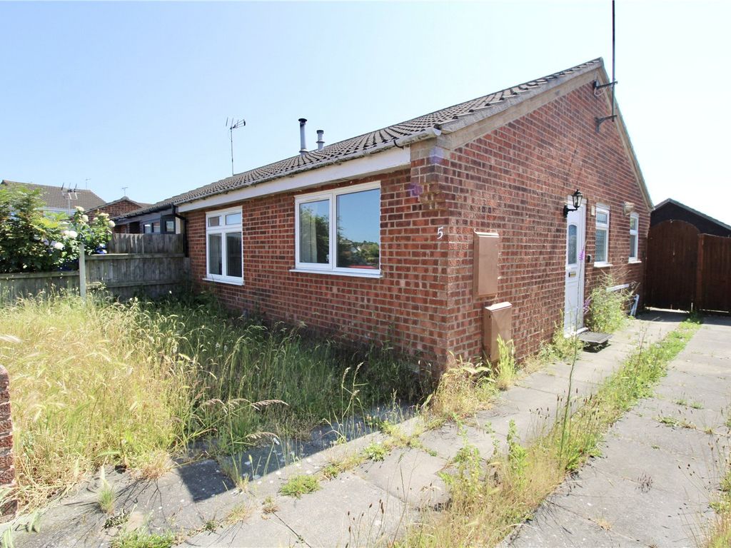 2 bed bungalow for sale in Kingfisher Close, Colchester, Essex CO4 Zoopla