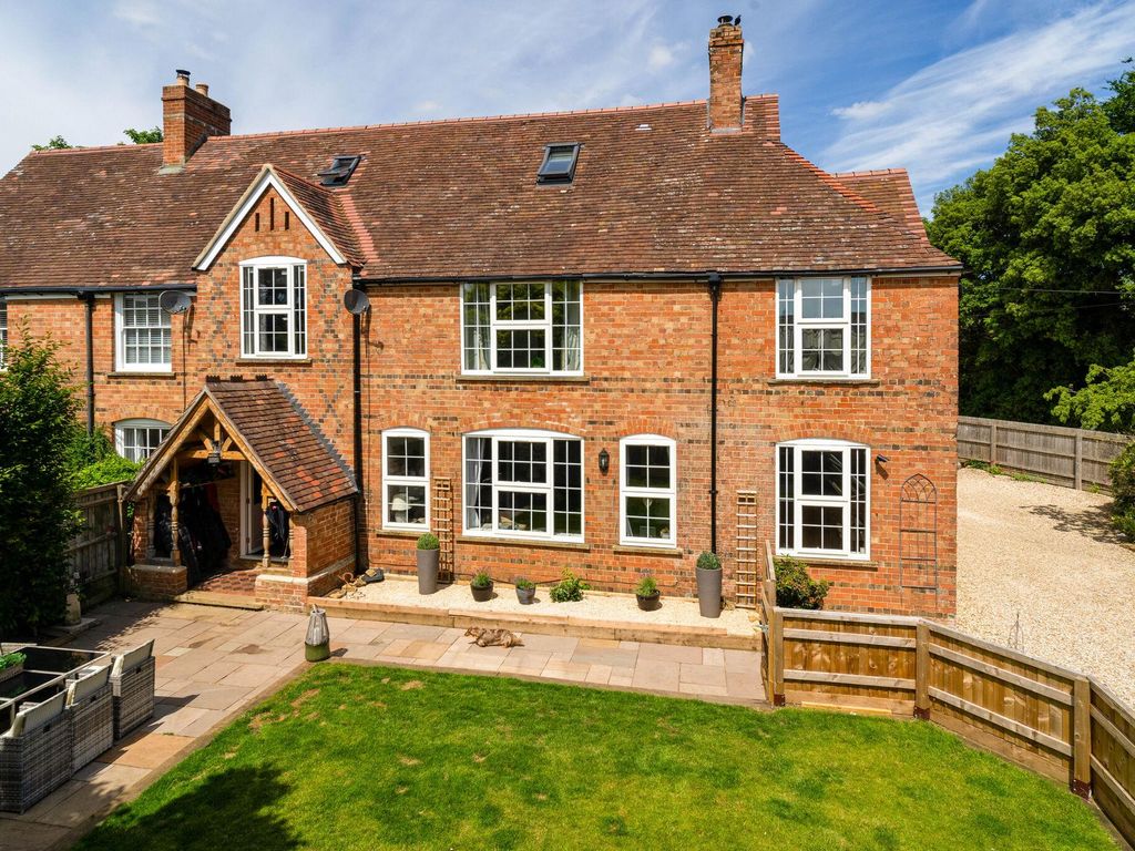 6 bed semidetached house for sale in Station Road, BourtonOnThe