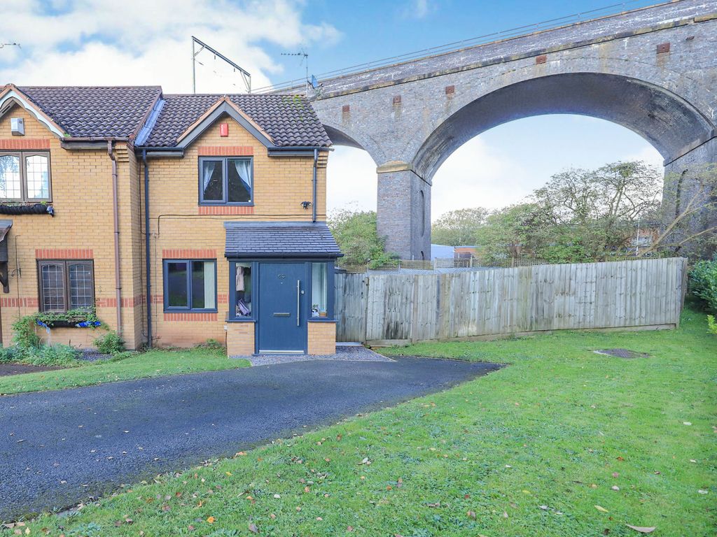 2 bed semidetached house for sale in Viaduct Drive, Wolverhampton