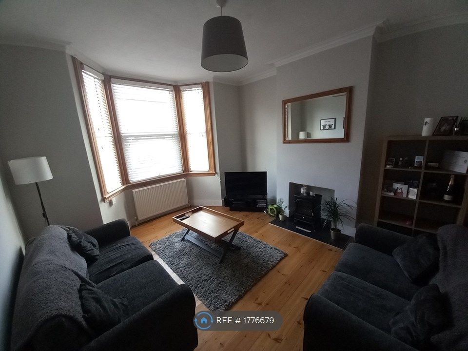 1 bed flat to rent in Cochrane Road, Wimbledon SW19 Zoopla