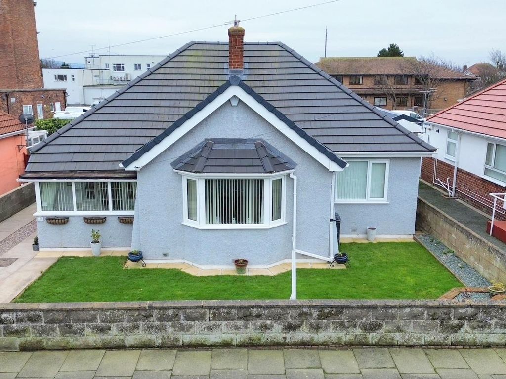 2 bed bungalow for sale in Burns Drive, Rhyl LL18, £259,000 Zoopla