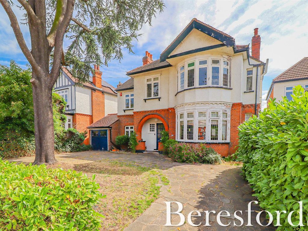 5 bed detached house for sale in Hall Lane, Upminster RM14, £1,500,000