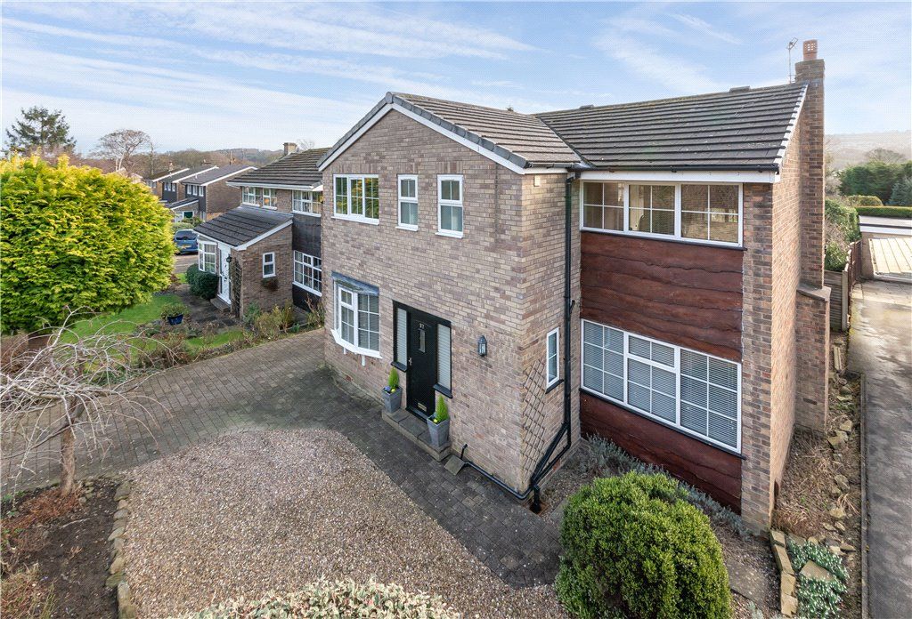 4 bed detached house for sale in Fyfe Grove, Baildon, West Yorkshire