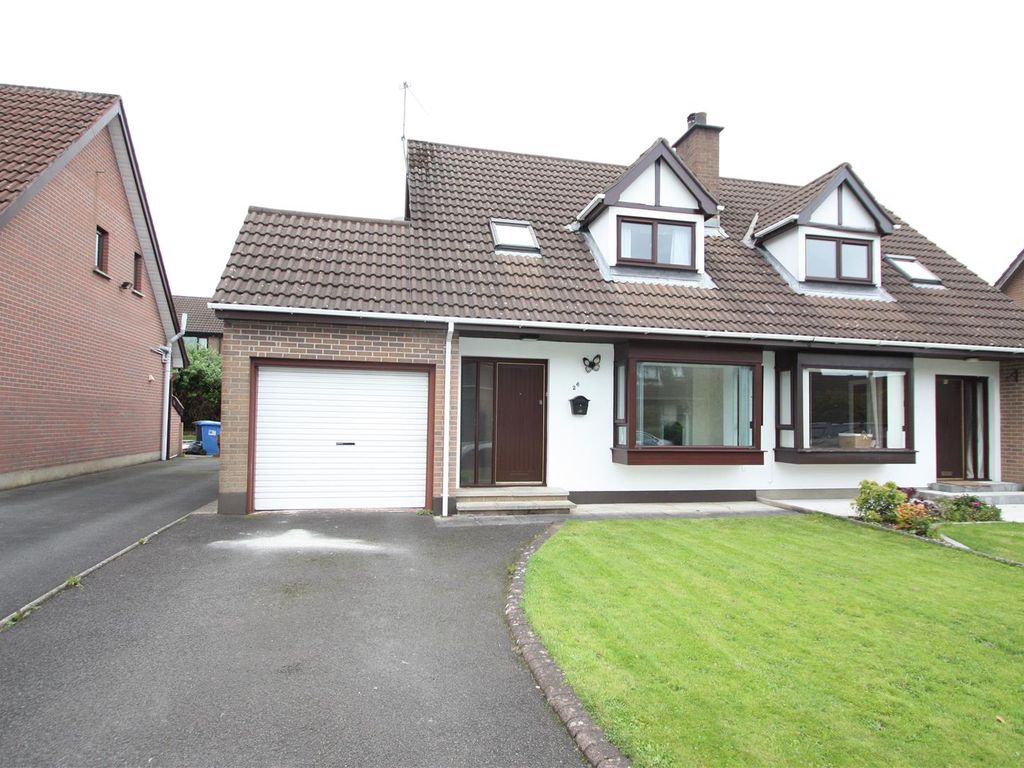 3 bed semidetached bungalow to rent in 26 Meadowvale, Saintfield, Ballynahinch BT24, £1,000 pcm