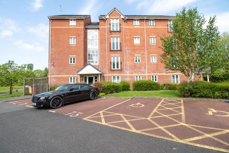 1 bed flat to rent in Brookside Court, Waterside Gardens, Bolton BL1