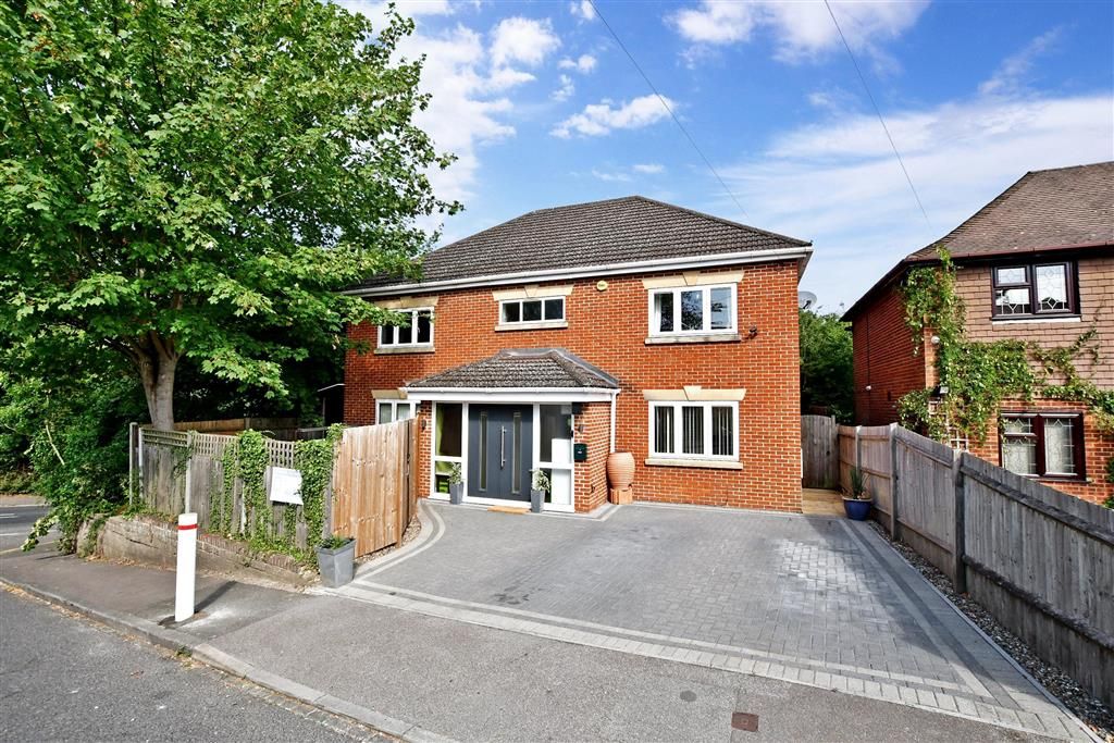 4 bed detached house for sale in Alamein Avenue, Chatham, Kent ME5 Zoopla