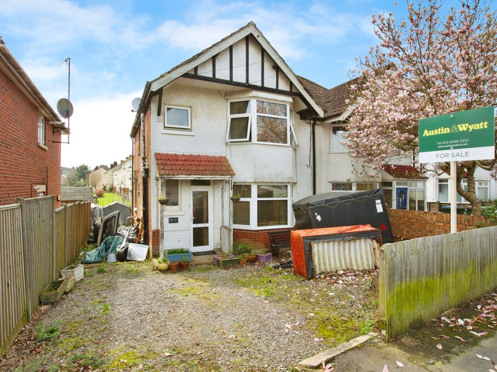 3 bed semidetached house for sale in Avon Road, Southampton, Hampshire
