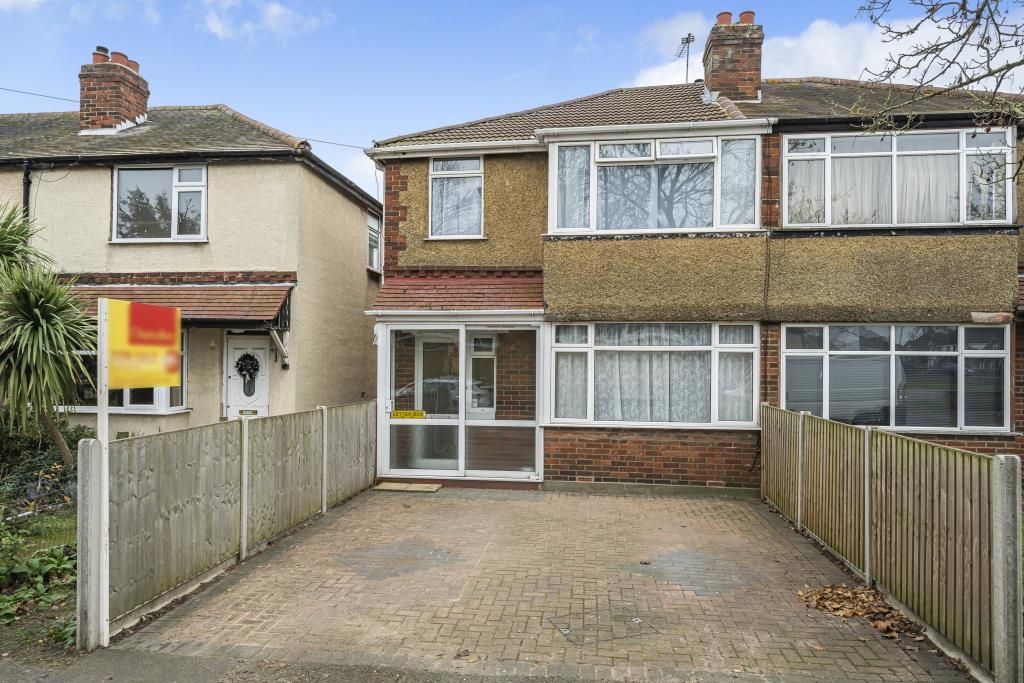 3 bed semidetached house for sale in Staines, Surrey TW18, £475,000