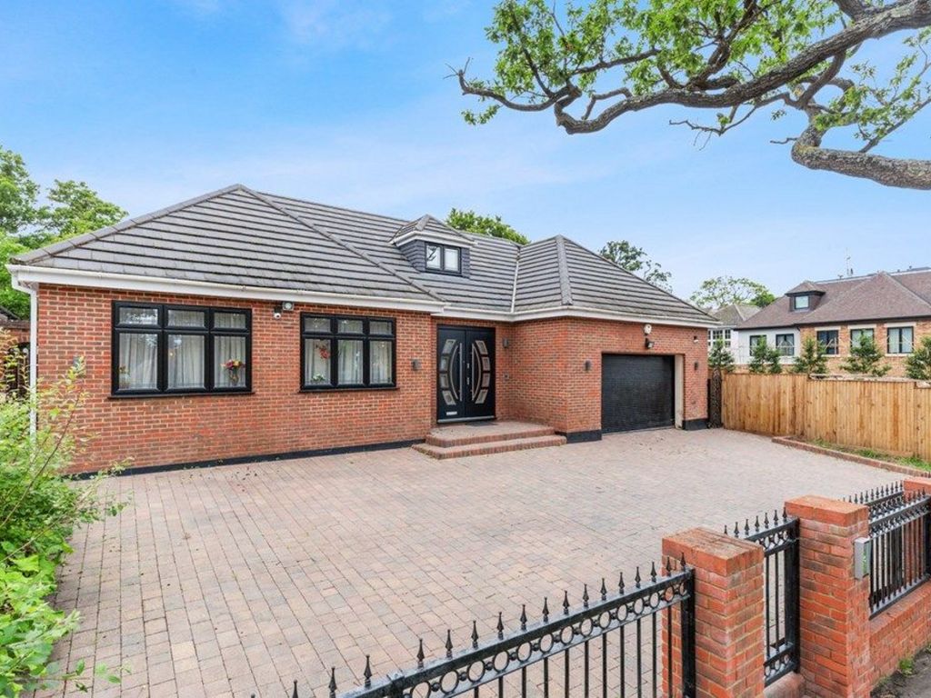 7 bed detached house for sale in Bracken Drive, Chigwell IG7 Zoopla