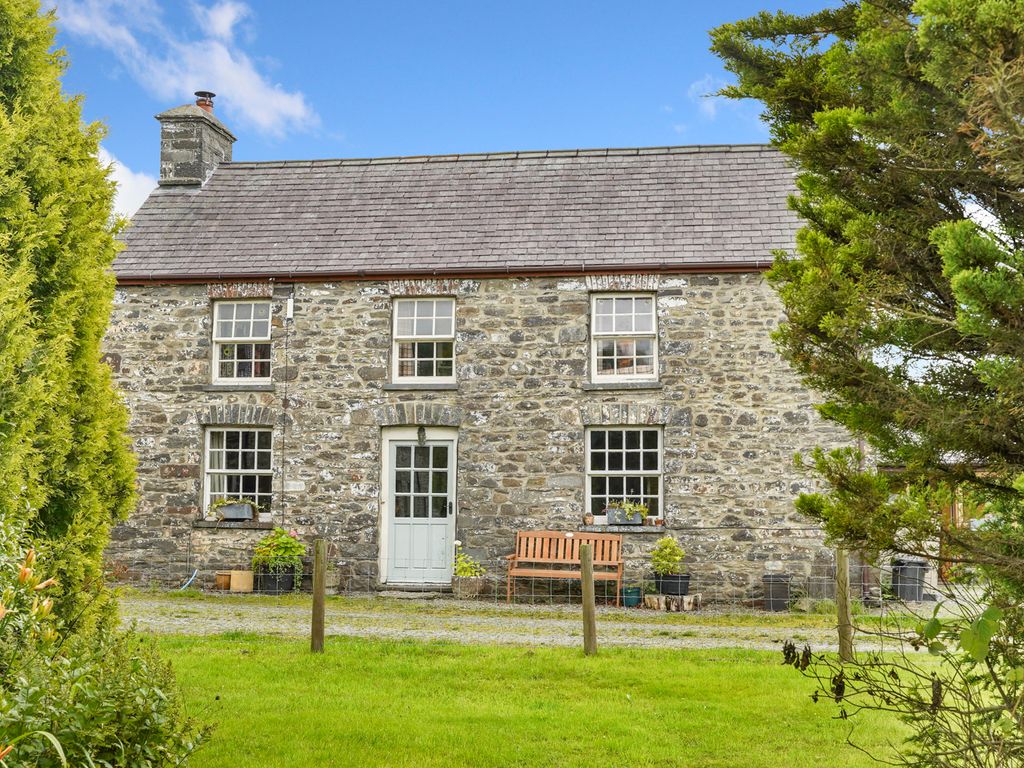 8 bed detached house for sale in Gorsdalfa, Cross Inn, Llanon