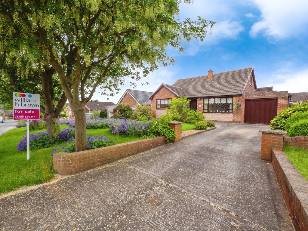 4 bed detached bungalow for sale in Church Lane, Harlington, Doncaster