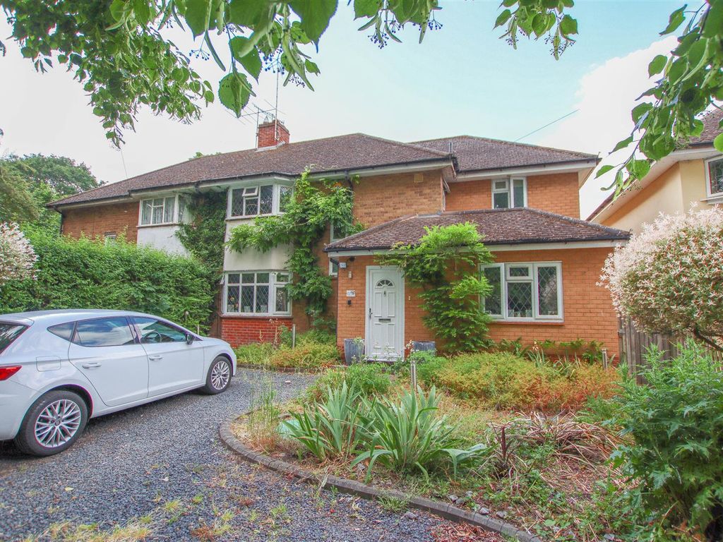 4 bed semidetached house for sale in Goldings Lane, Waterford