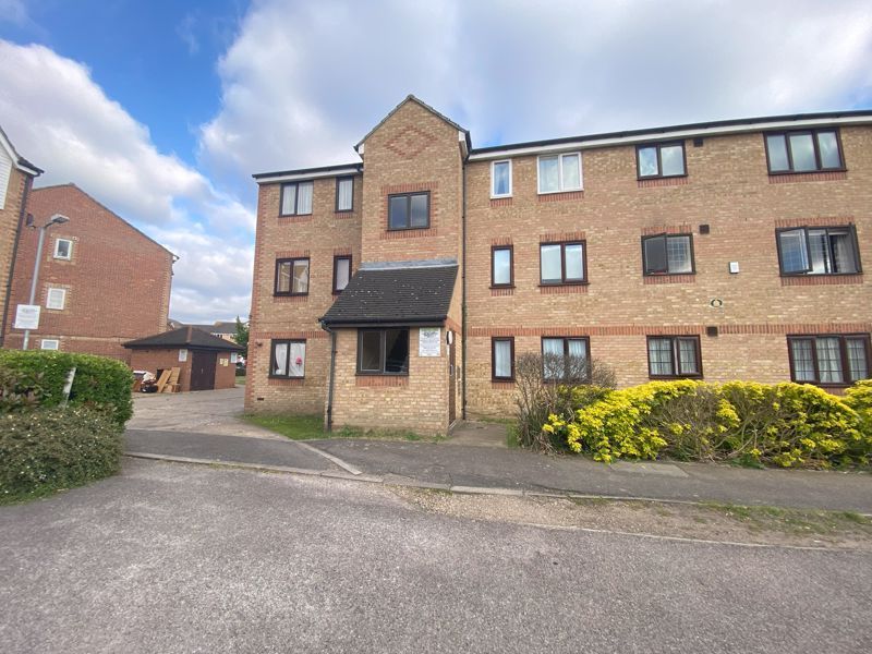 1 bed flat to rent in Danbury Crescent, South Ockendon RM15 Zoopla
