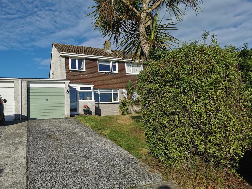 3 bed semidetached house for sale in Carrick Road, Falmouth TR11, £