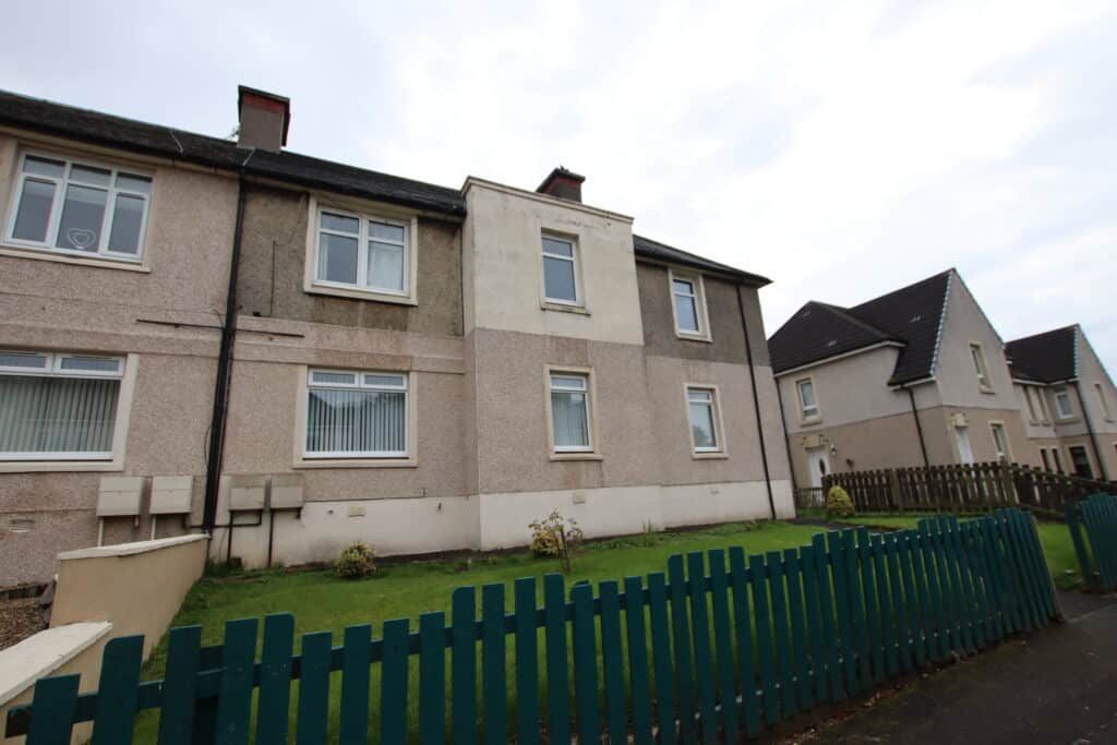 4 bed flat for sale in Queens Crescent, Bargeddie, Glasgow G69, £