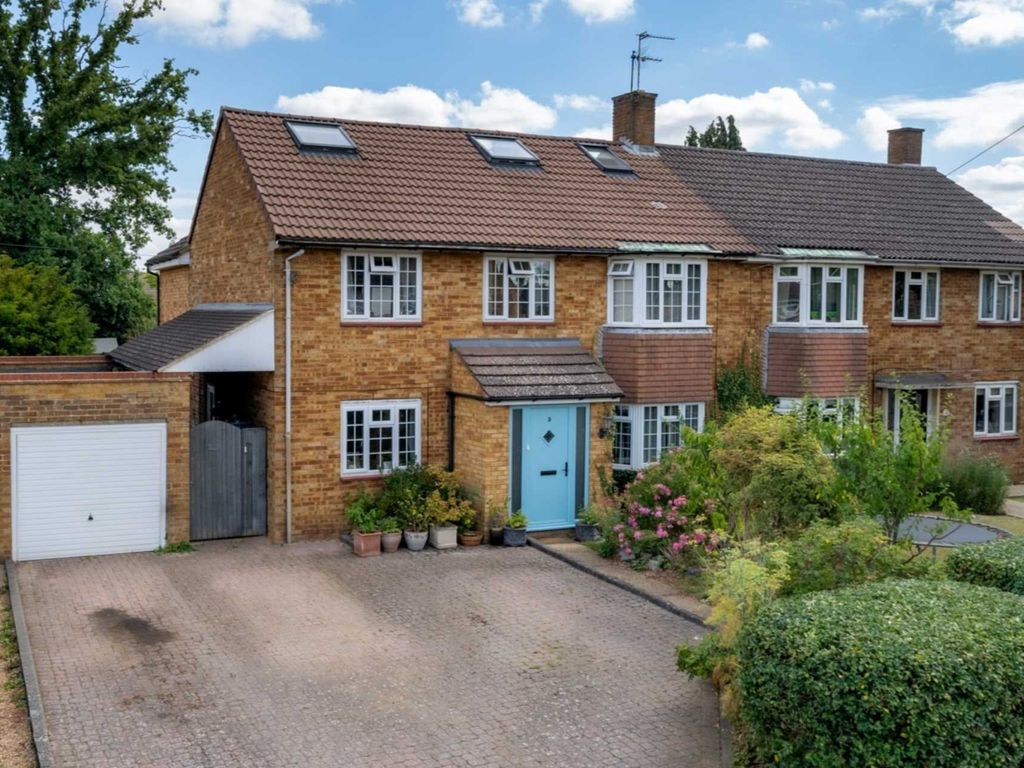Abel Close, Hemel Hempstead HP2  