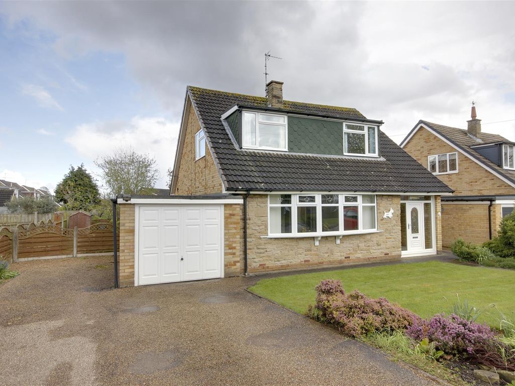 4 bed detached bungalow for sale in Green Lane, Cottingham HU16, £