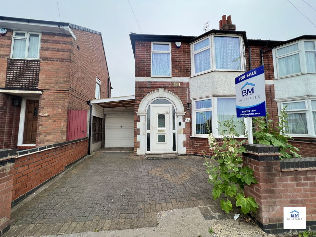 3 bed semidetached house for sale in Green Lane Road, Leicester LE5, £