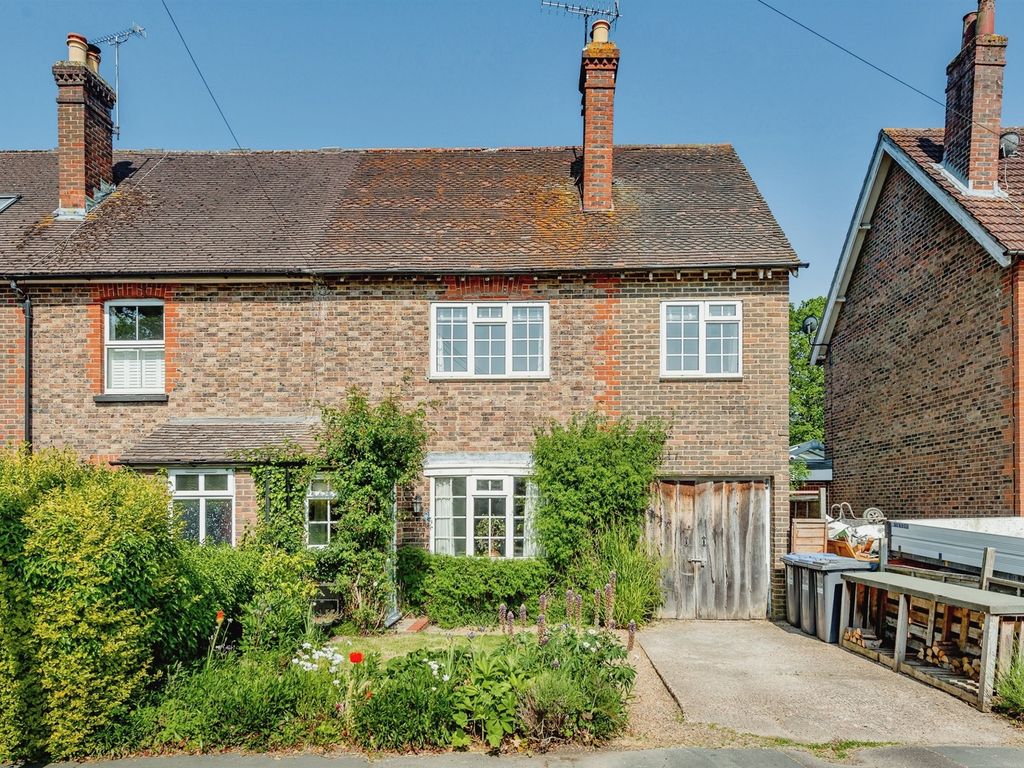 4 bed semidetached house for sale in New Town, Copthorne, Crawley RH10