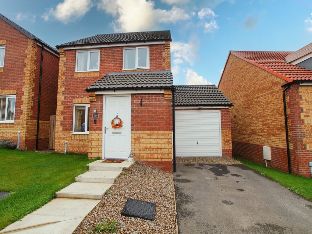 3 bed detached house for sale in Moorside Drive, Carlisle CA1, £185,000