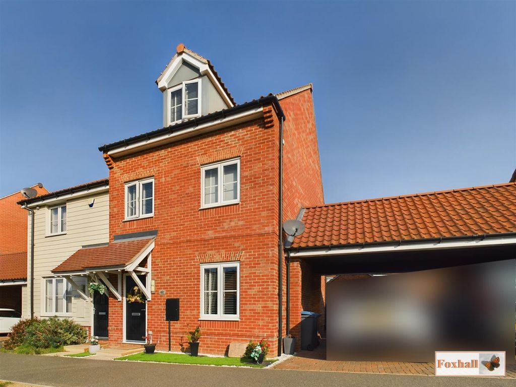 3 bed property for sale in The Sandlings, Martlesham, Woodbridge IP12