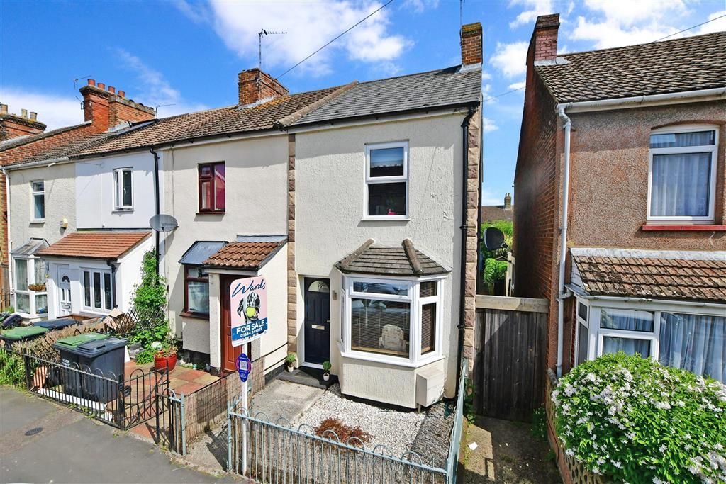 3 bed end terrace house for sale in Bramley Road, Snodland, Kent ME6, £