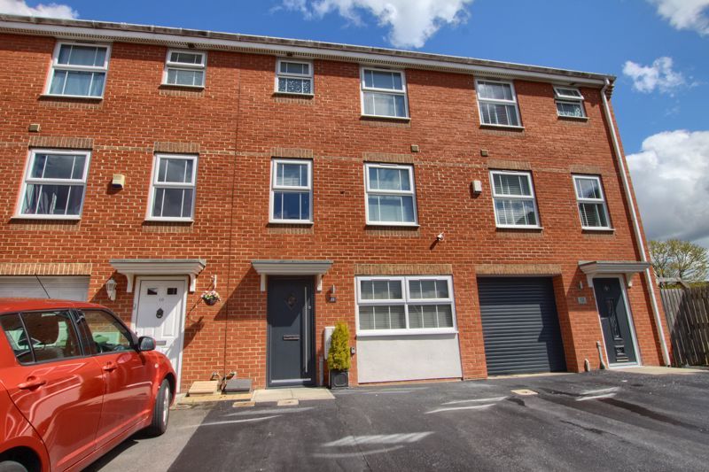 5 bed terraced house for sale in Elkington Close, Thornaby, StocktonOn