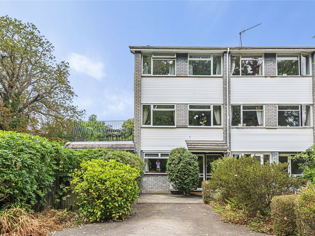 4 bed end terrace house for sale in Staines, Surrey TW18 Zoopla