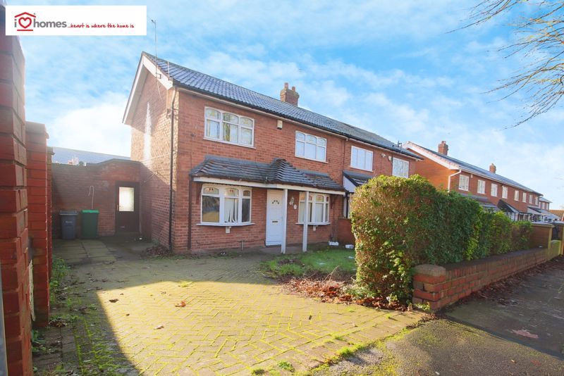 3 bed semidetached house for sale in Larchwood Road, Walsall WS5, £