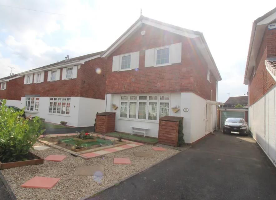 3 bed property to rent in Elmdale Drive, Kidderminster DY10 Zoopla