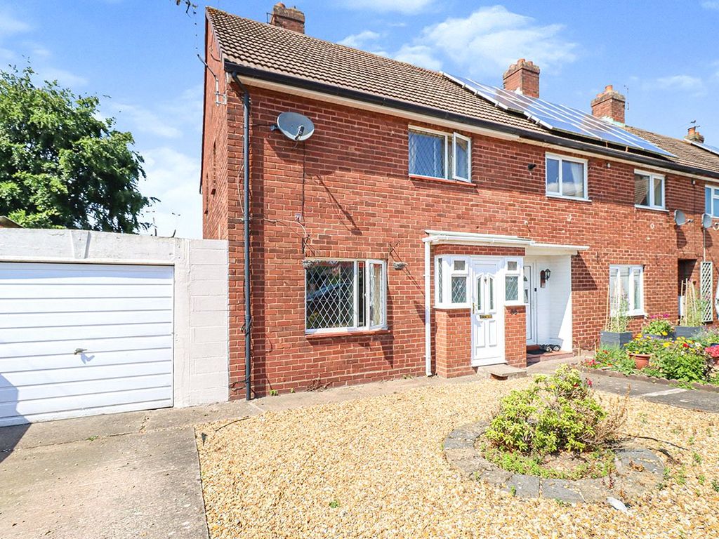 2 bed end terrace house for sale in Festival Gardens, Arleston, Telford