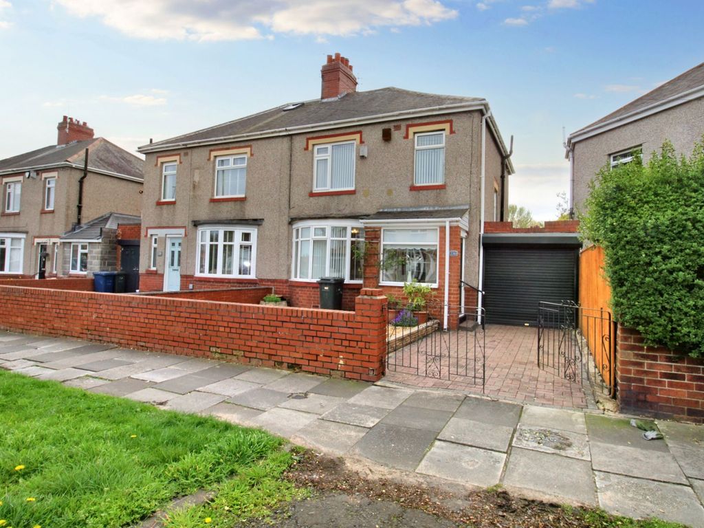 3 bed semidetached house for sale in Fossway, Walkergate, Newcastle