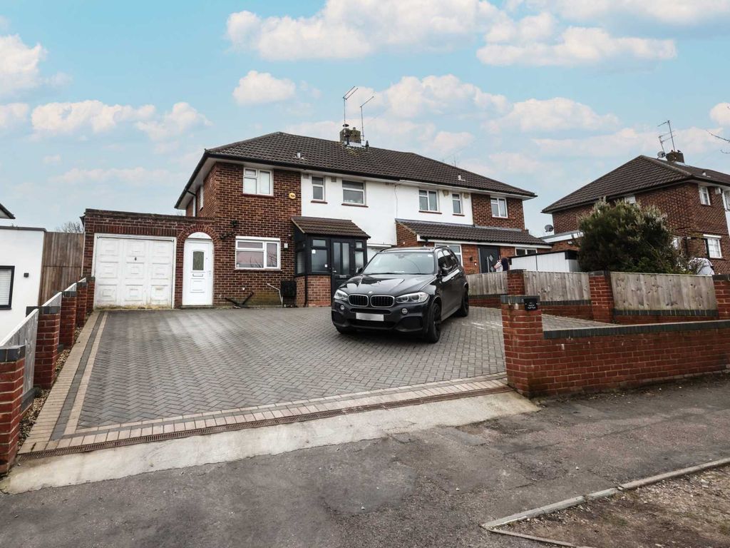 3 bed semidetached house for sale in Lullington Garth, Borehamwood WD6