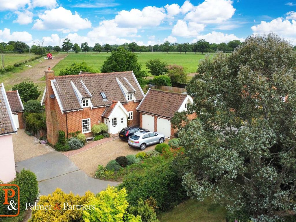 4 bed detached house for sale in Mill Road, Friston, Saxmundham