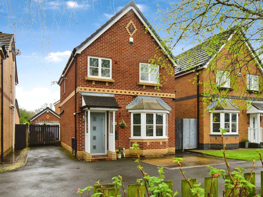 3 bed detached house for sale in Lavington Avenue, Cheadle, Cheshire SK8, £375,000 Zoopla