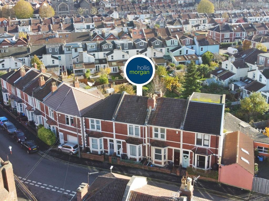 2 bed terraced house for sale in Cambridge Road, Bristol