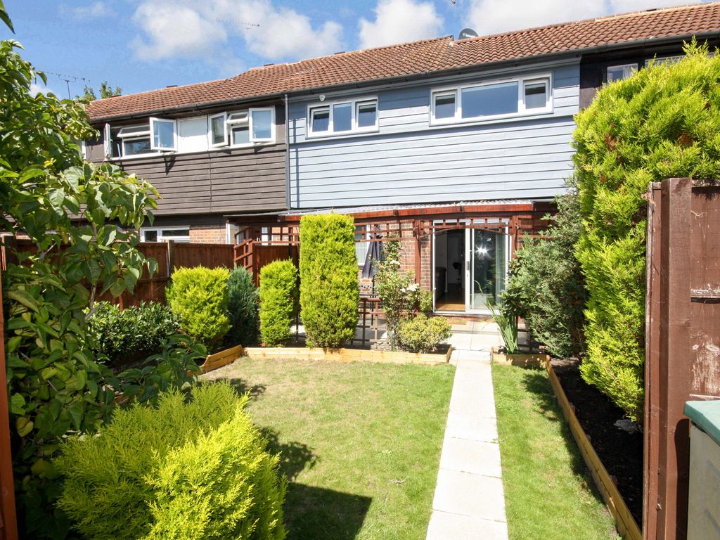 3 bed terraced house to rent in Parkside, Pitsea, Basildon SS13 Zoopla