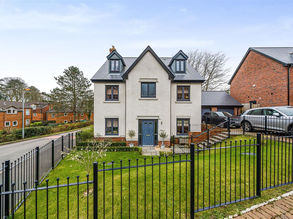 4 bed detached house for sale in Millwood Gardens, Killay, Swansea SA2