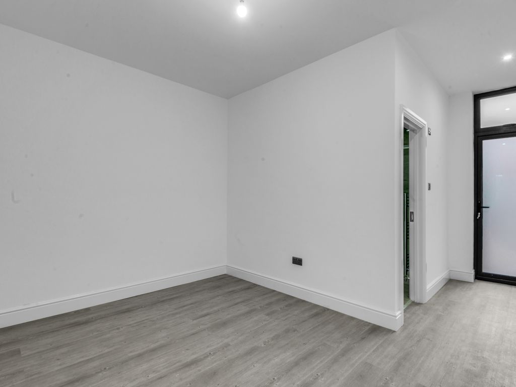 1 bed flat to rent in Putney Bridge Road, London SW15, £1,850 pcm Zoopla