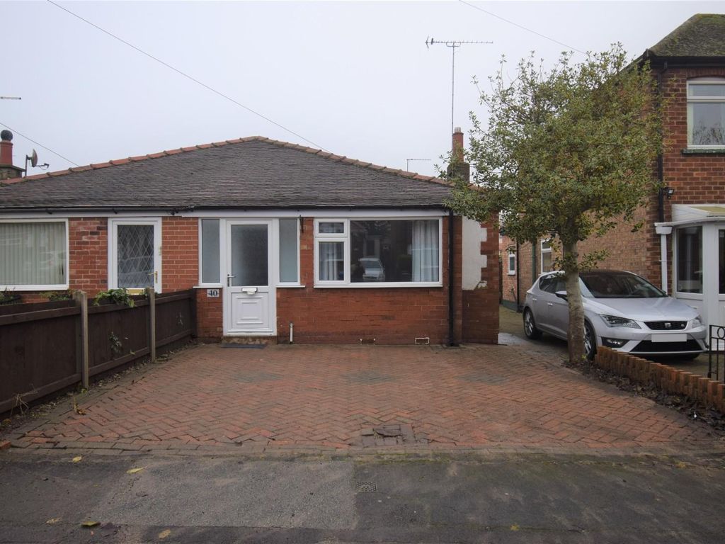 2 bed semidetached bungalow for sale in Sewerby Avenue, Bridlington