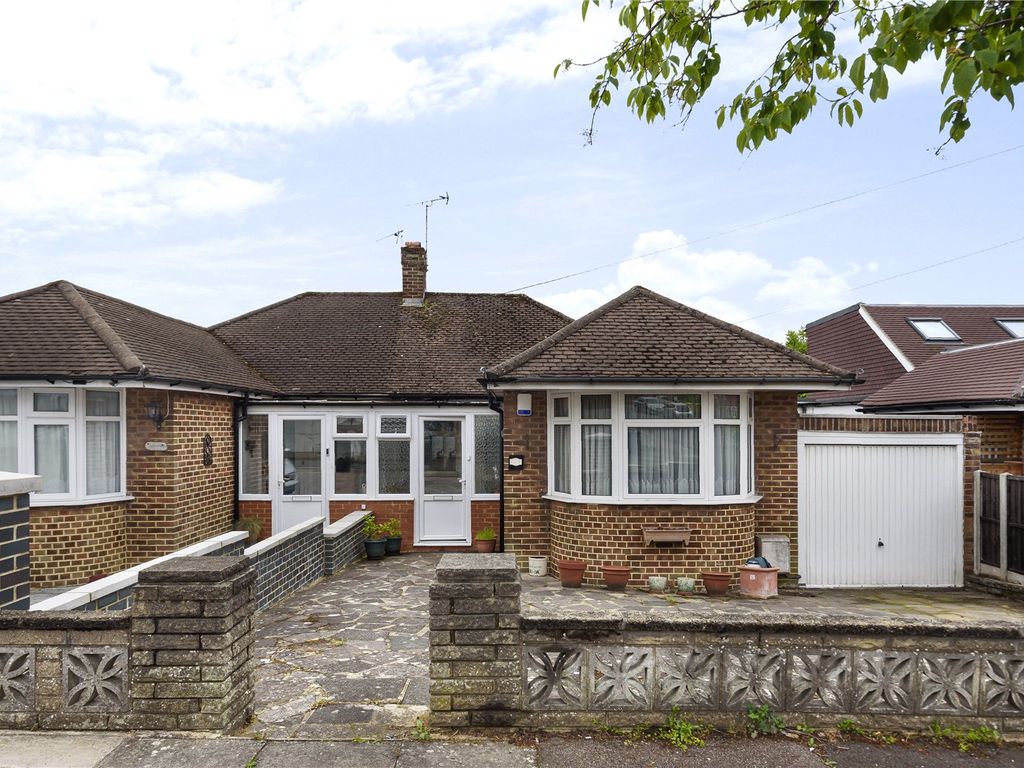 2 bed bungalow for sale in Langford Road, Cockfosters, EN4 Zoopla
